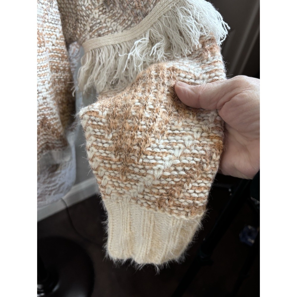 Angie Ombré Fringe Sweater‎ Women's Long Sleeves M Tribal  Southwest Chunky NWT - Picture 3 of 13
